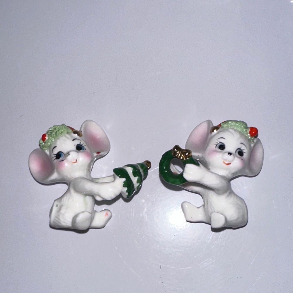 Vintage Set of Two Napco white baby mice candle huggers with wreath & tree